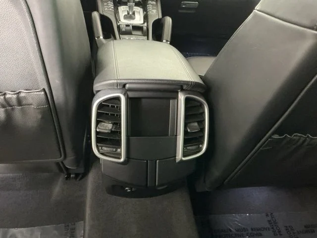 Used 2017  Porsche  image 24