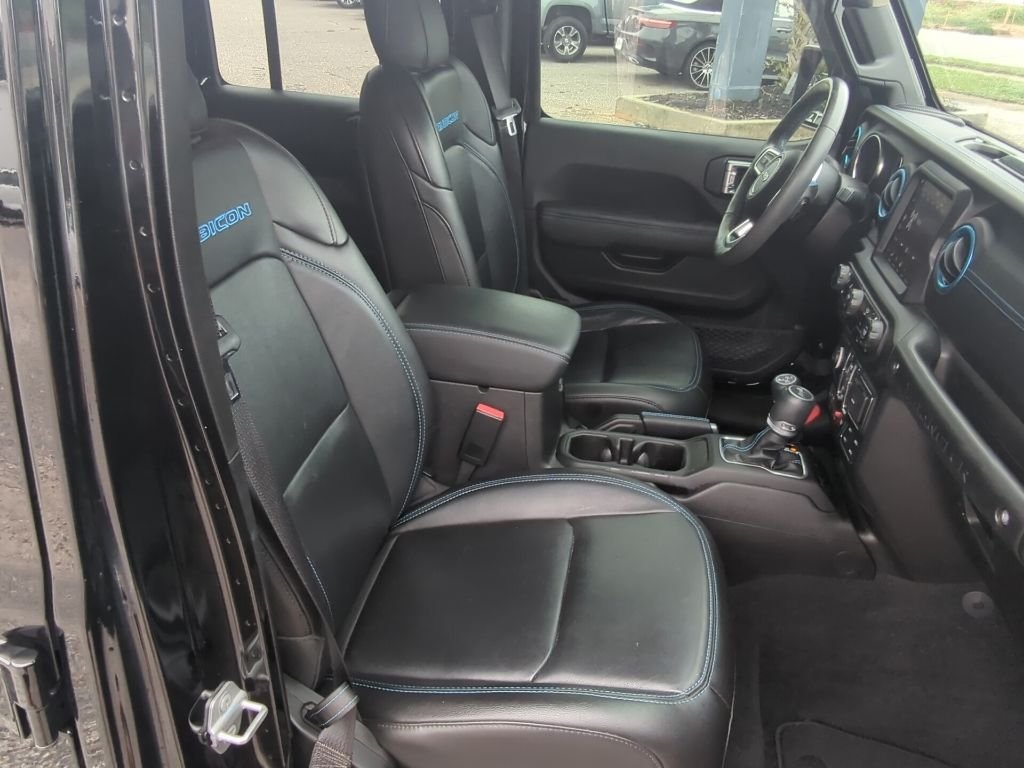 Used 2023 Black Jeep Rubicon 4xe image 33