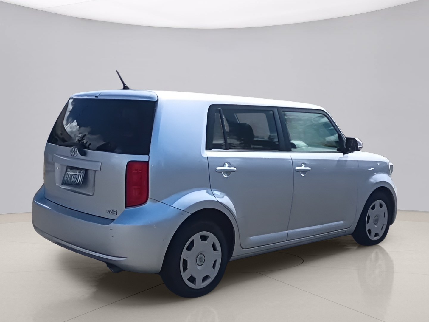 Used 2010 Silver Scion HATCHBACK image 5