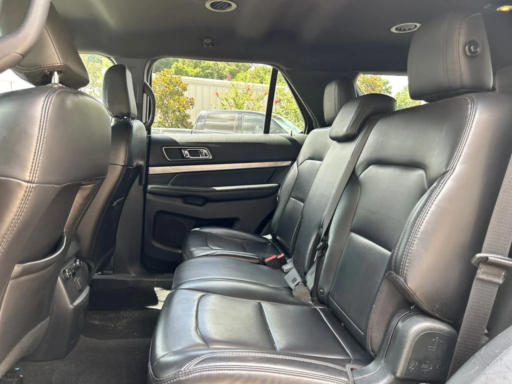 Used 2019 Black Ford XLT image 10
