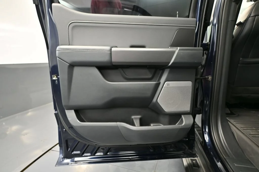 Certified Used 2024 Blue Ford XLT image 31