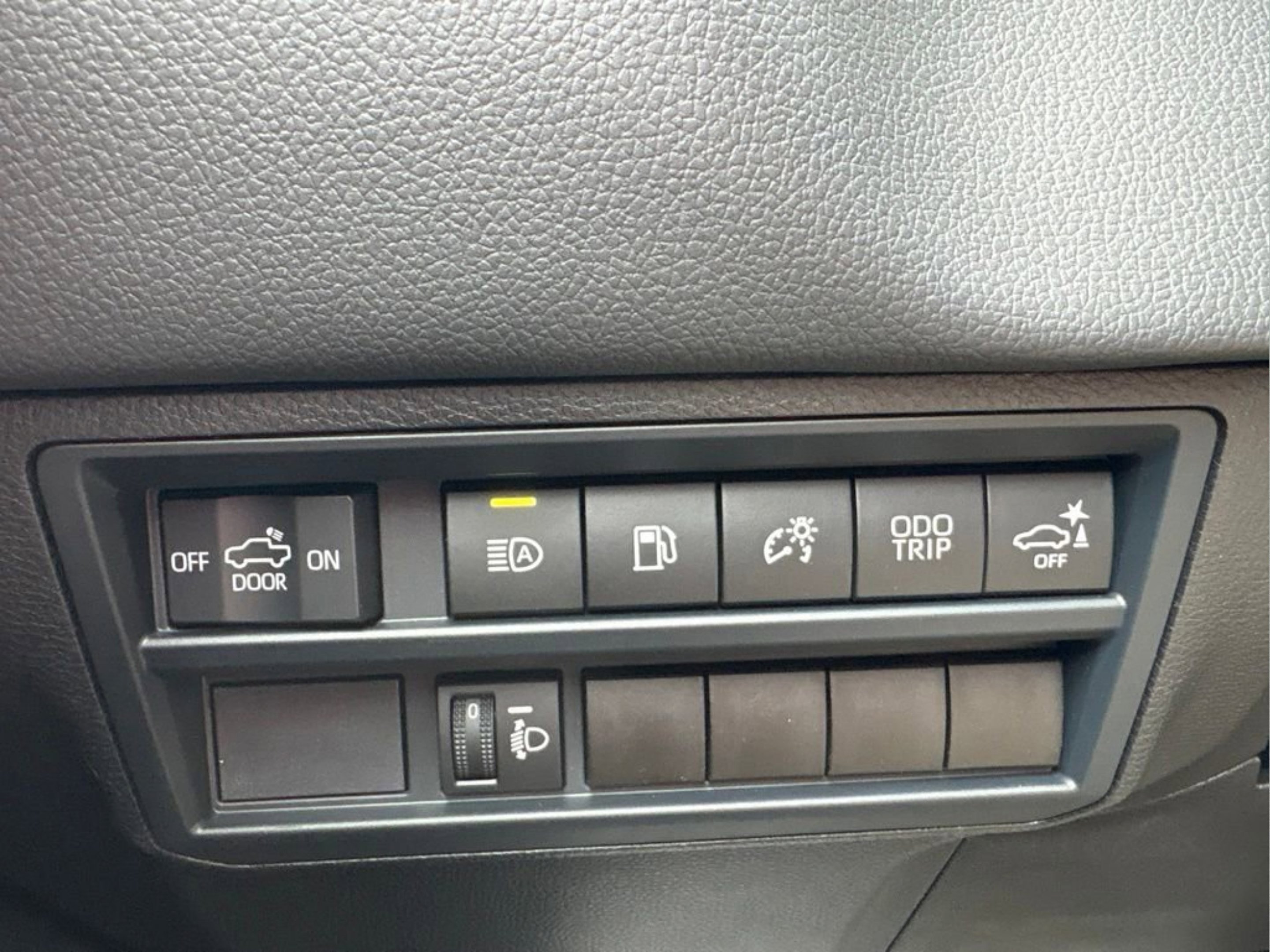 2026 Toyota Tundra Limited - Photo 23