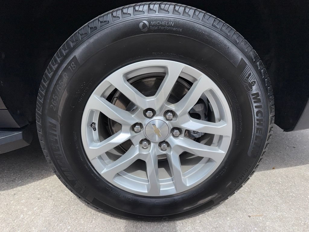 Used 2023 Black Chevrolet LS image 47
