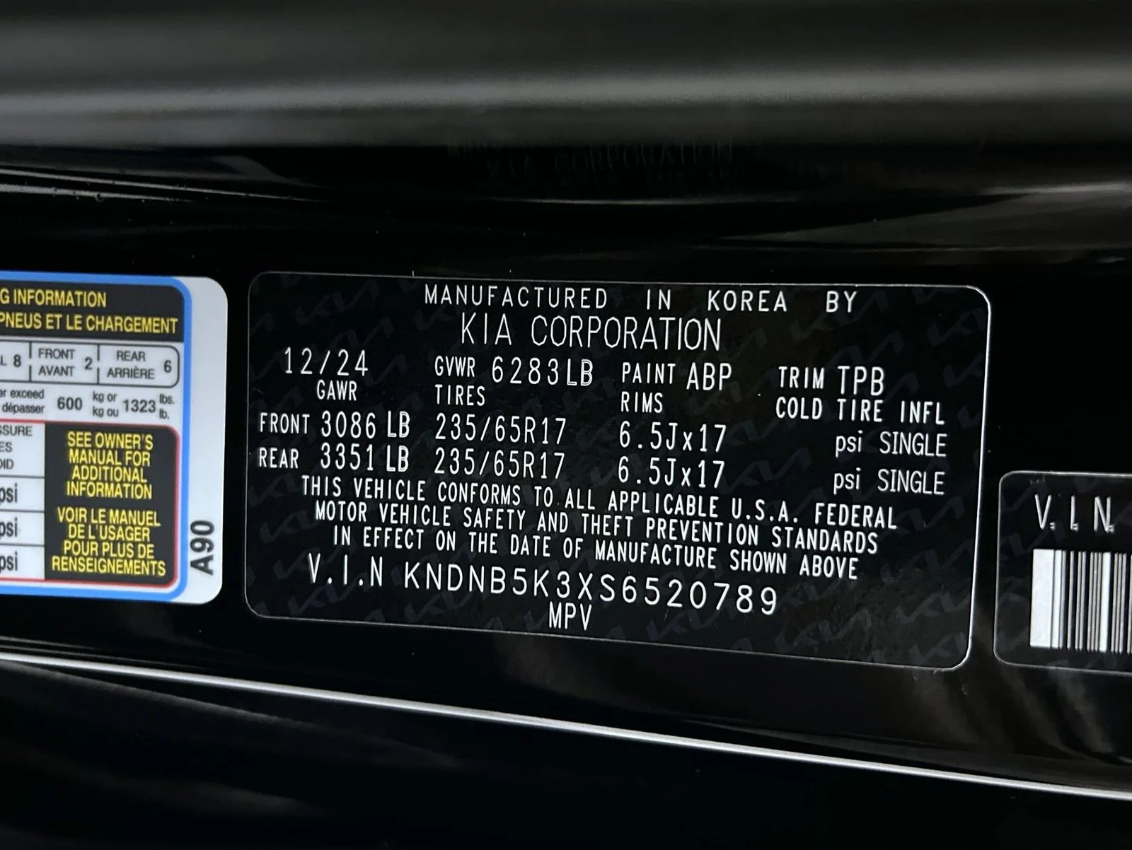 Used 2025 Black Kia LXS image 24