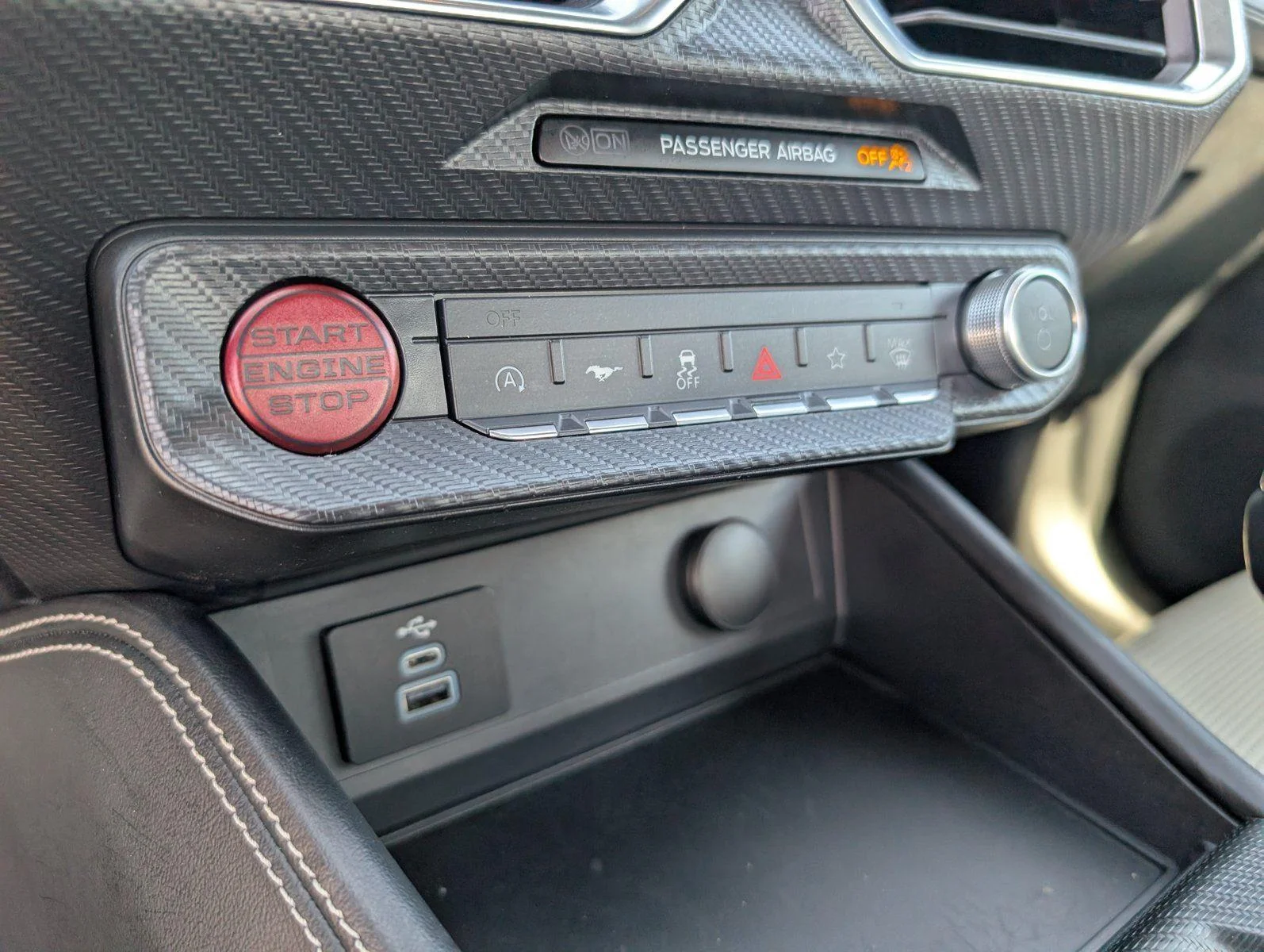Used 2025 Vapor Blue Ford GT Premium image 22