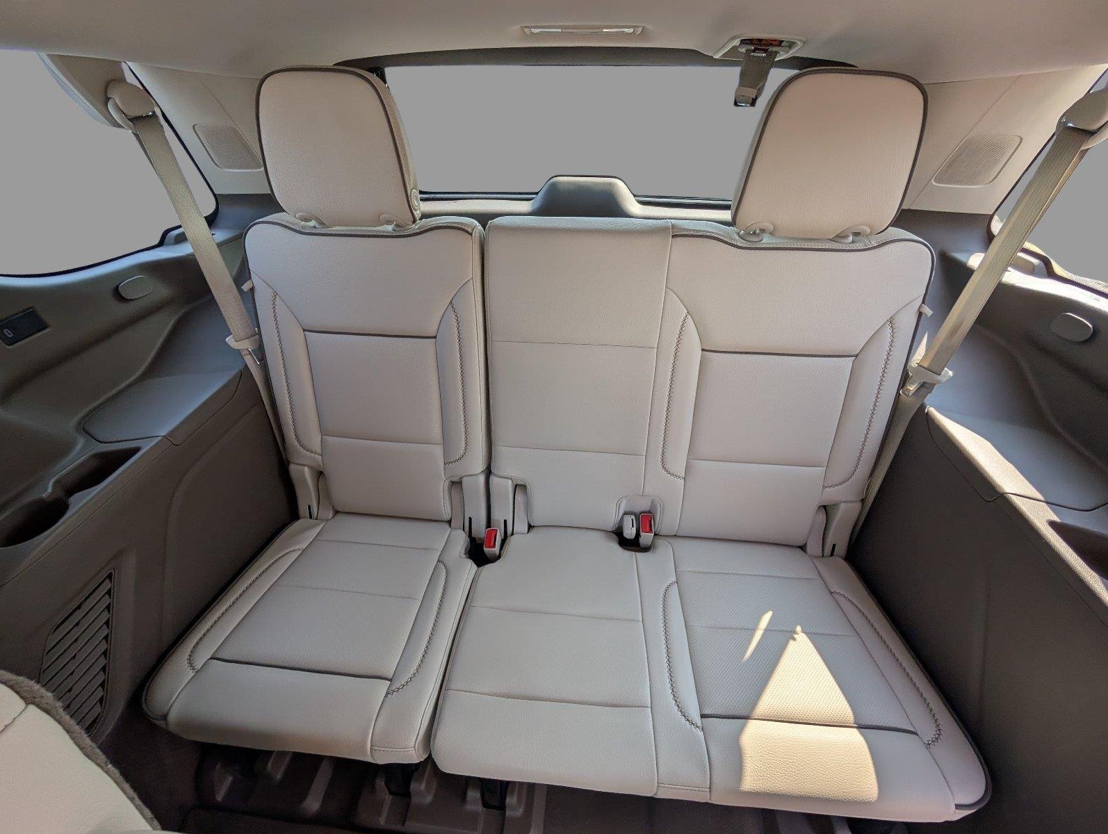 Used 2021 PEARL BEIGE METALLIC GMC Denali image 37