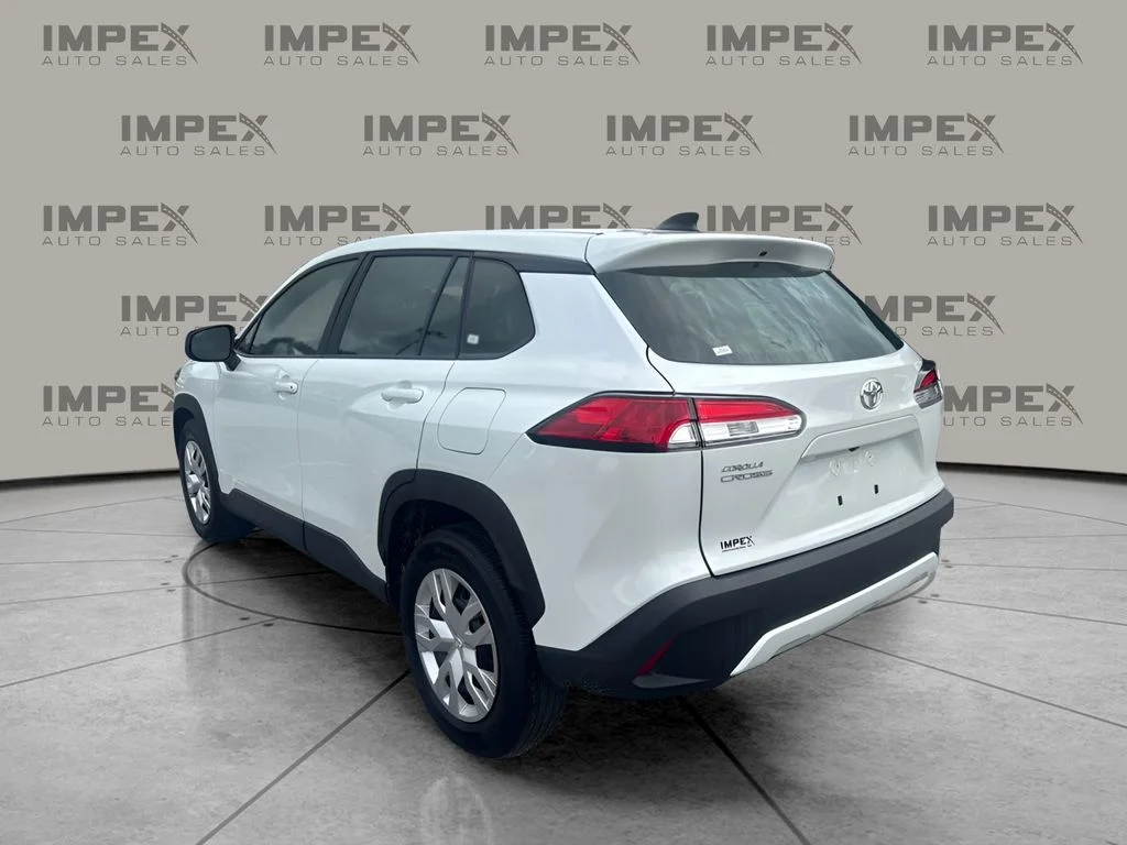Used 2025 Beige Toyota L image 3