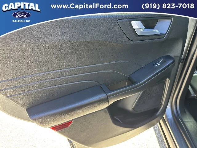 Used 2025 Gray Ford ST-Line image 17