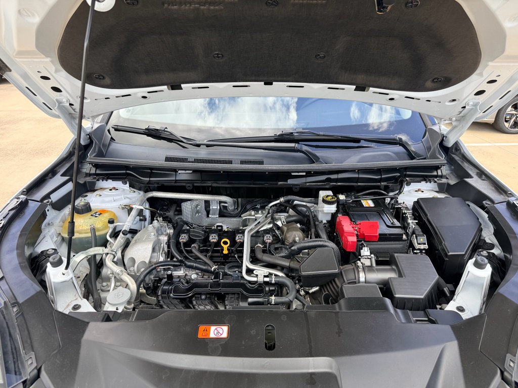Used 2023  Mitsubishi SE Special Edition image 31