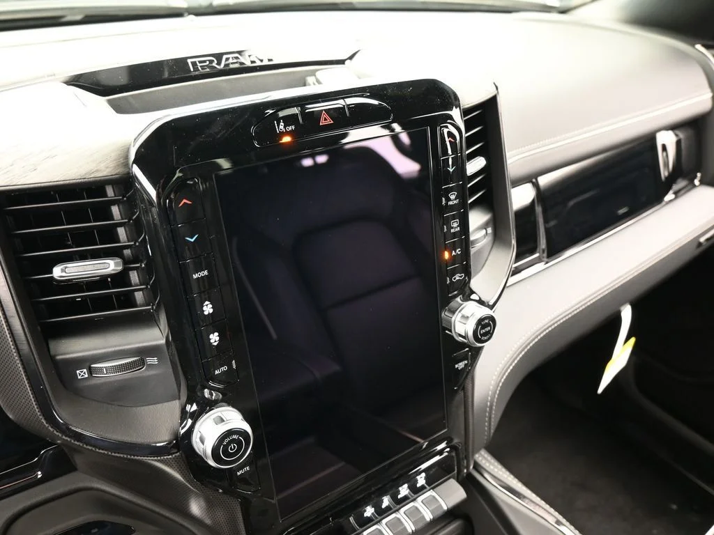 New 2026 Diamond Black Crystal Pearlcoat RAM Limited image 23