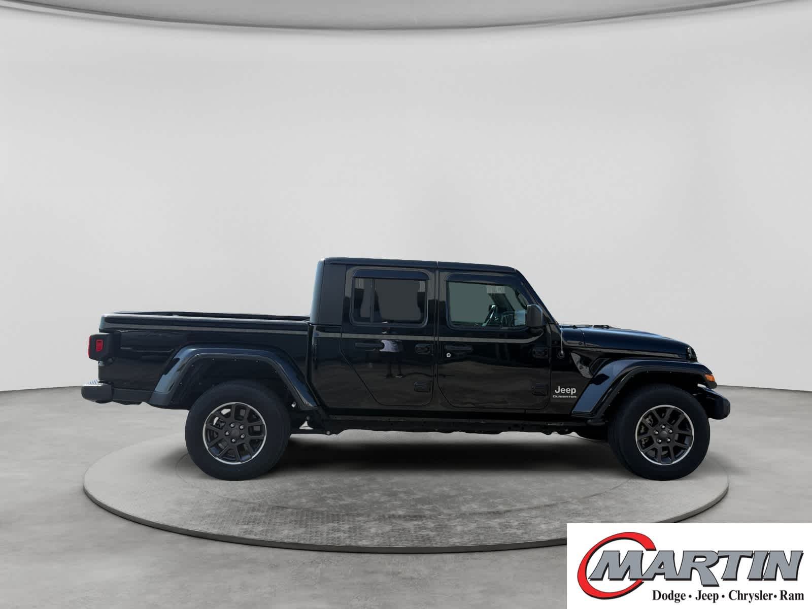 Used 2021 Black Clearcoat Jeep Overland image 4