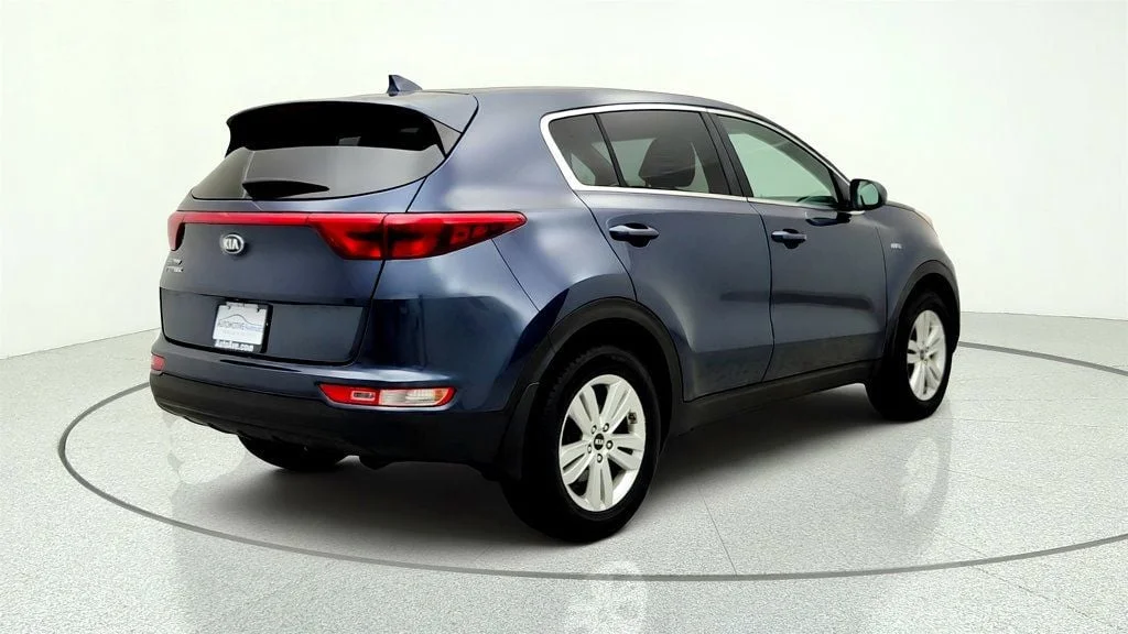 Used 2019 Pacific Blue Kia LX AWD image 5