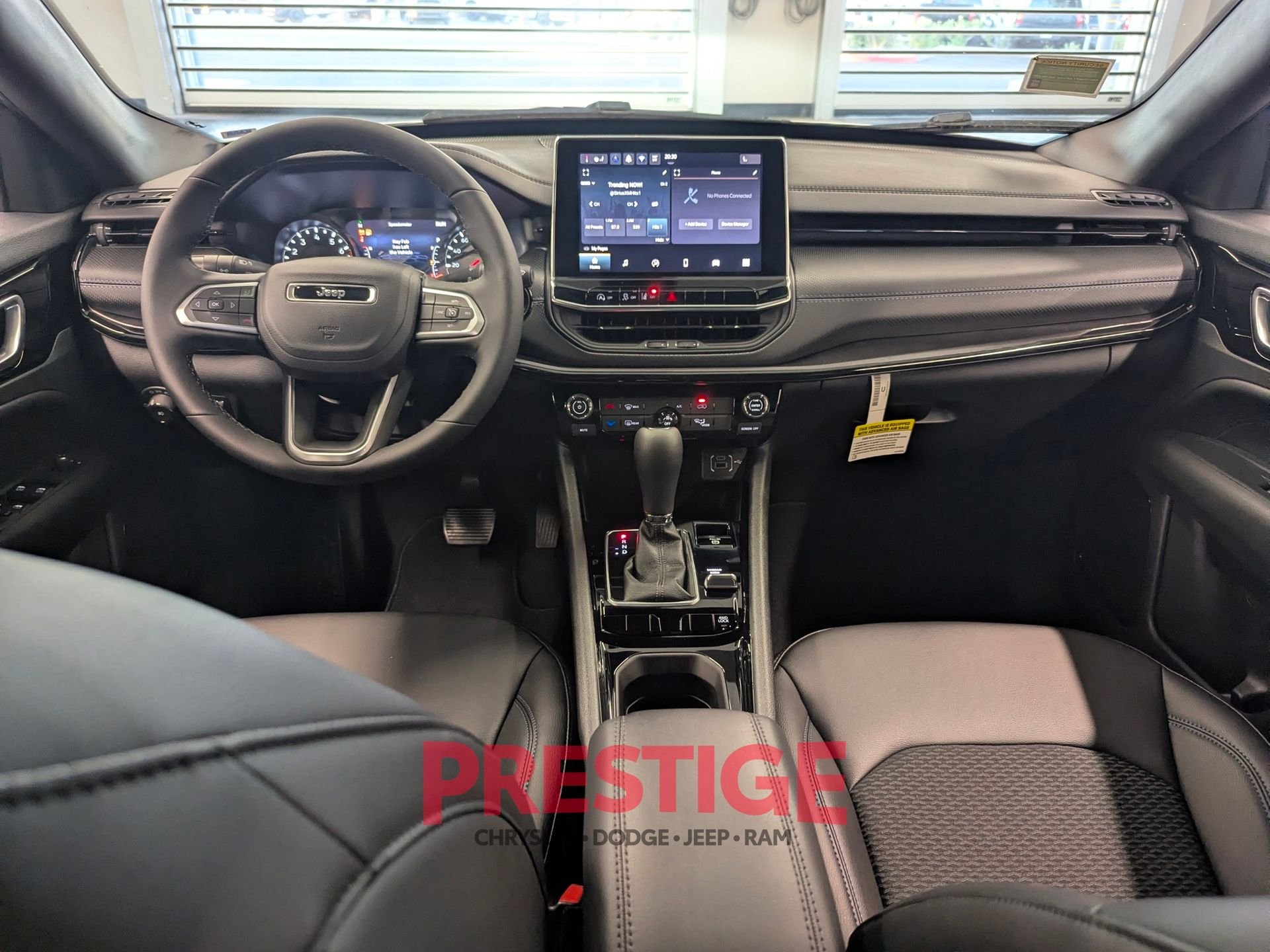 New 2026 Bright White Clearcoat Jeep Latitude image 23