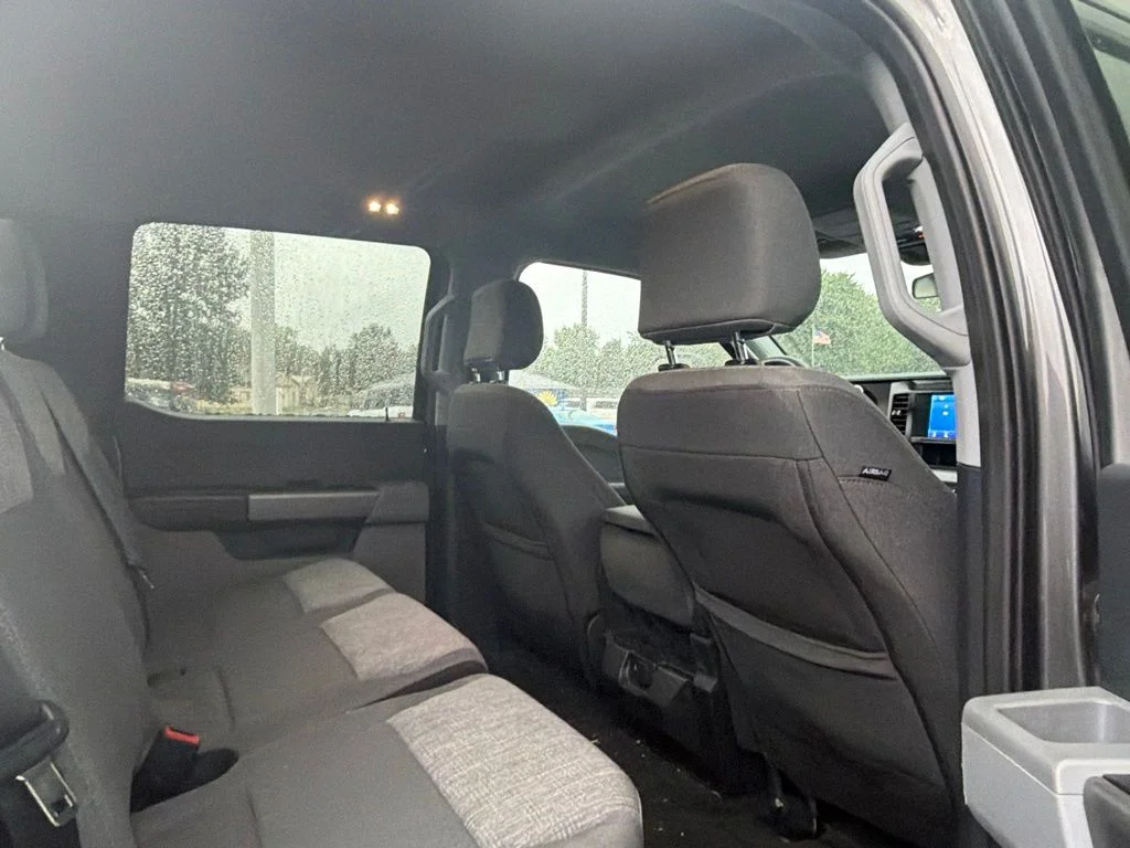 Used 2025 Gray Ford XLT image 26