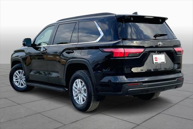 2025 Toyota Sequoia SR5 - Photo 11