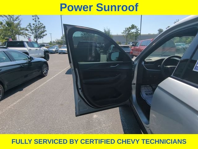 Used 2024 Silver Jeep Altitude X image 20