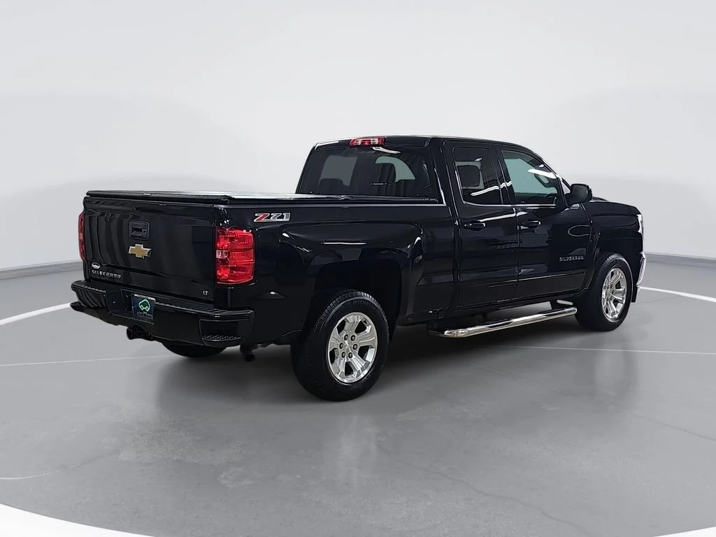 Used 2016 Black Chevrolet LT image 3