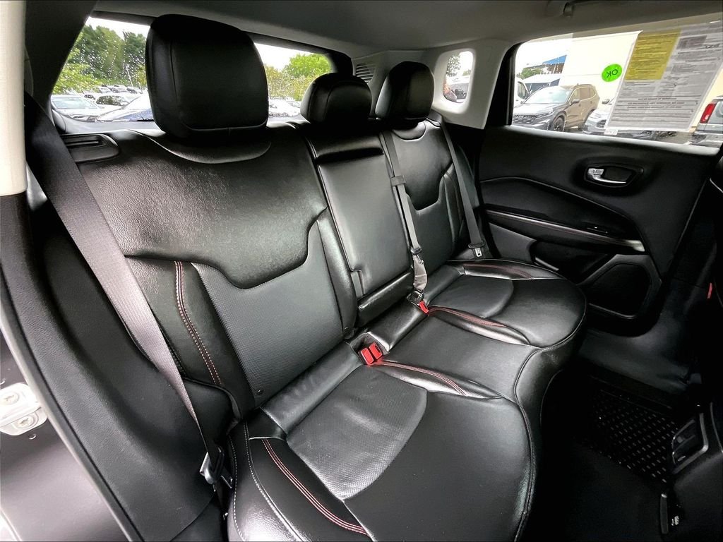 Used 2020 Granite Crystal Metallic Clearcoat Jeep Trailhawk image 16