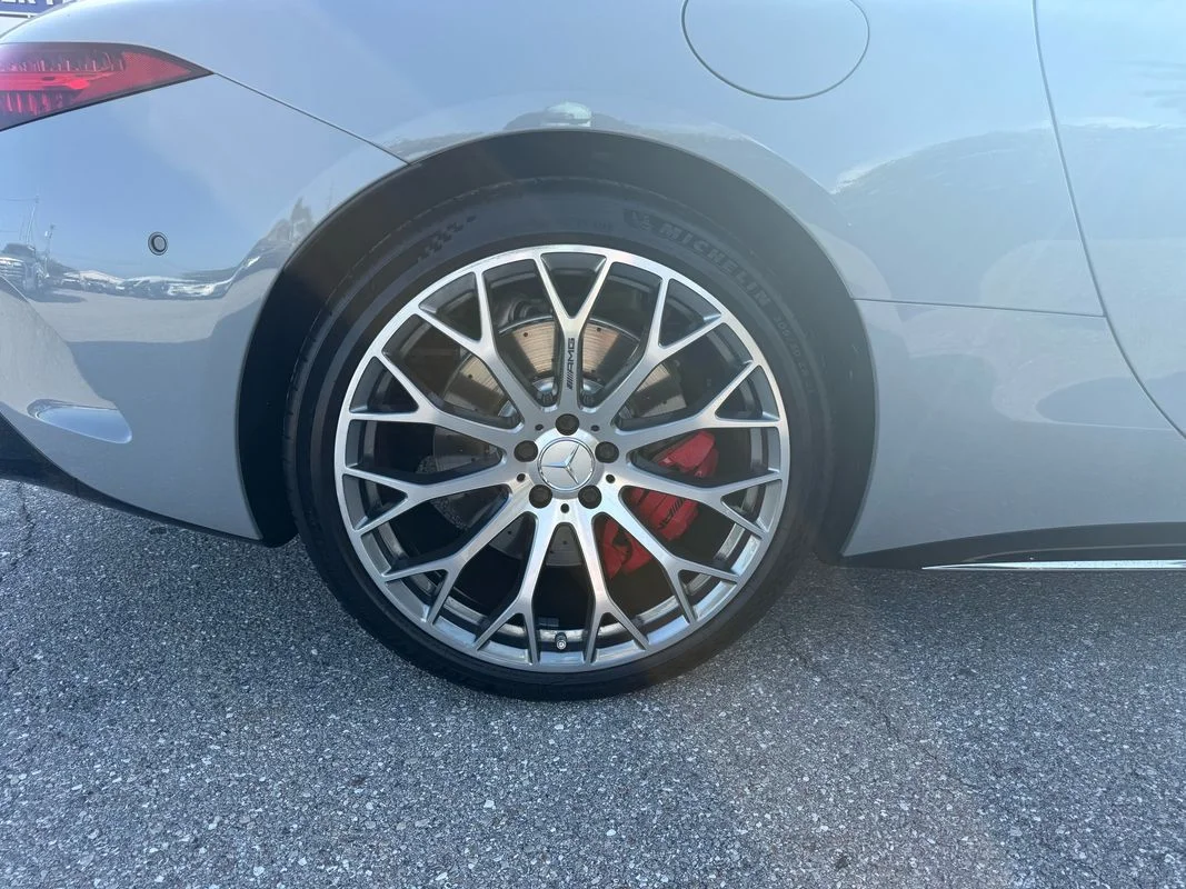 Used 2022  Mercedes-Benz 4MATIC® image 8