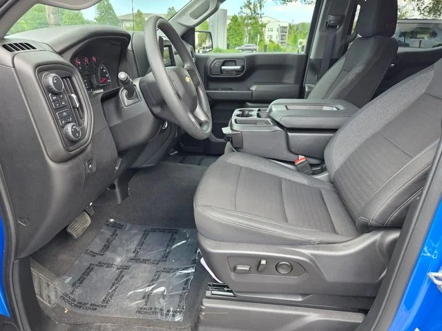 2025 Chevrolet Silverado 1500 Custom - Photo 6