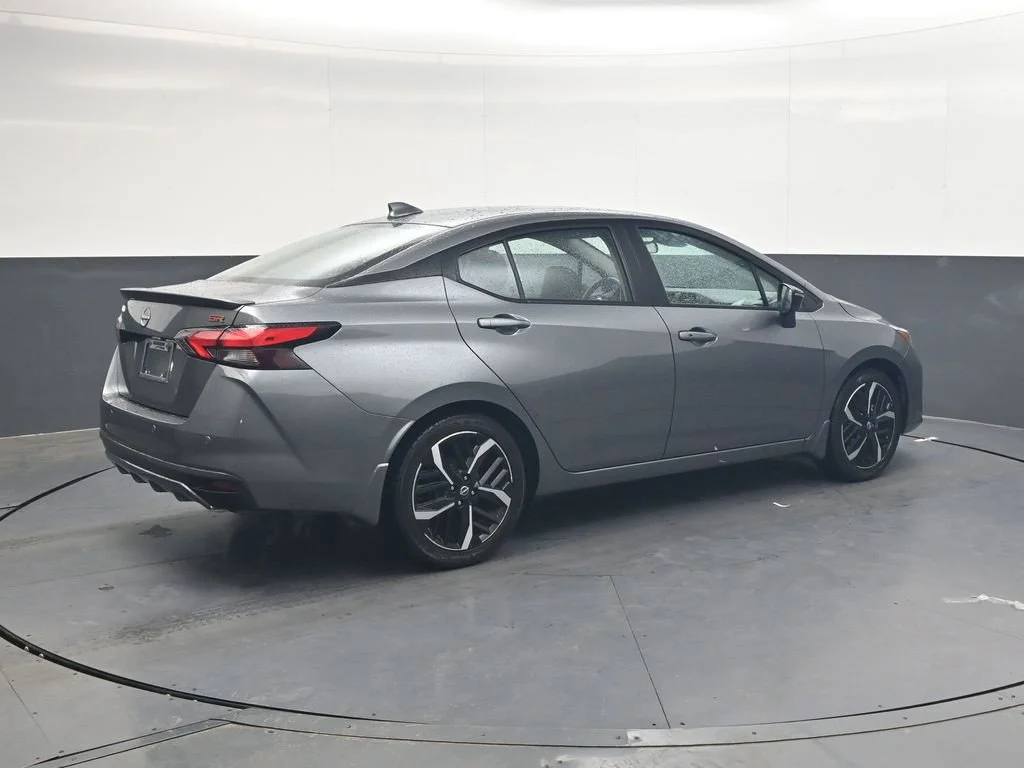 Used 2024 Gun Metallic Nissan 1.6 SR image 4
