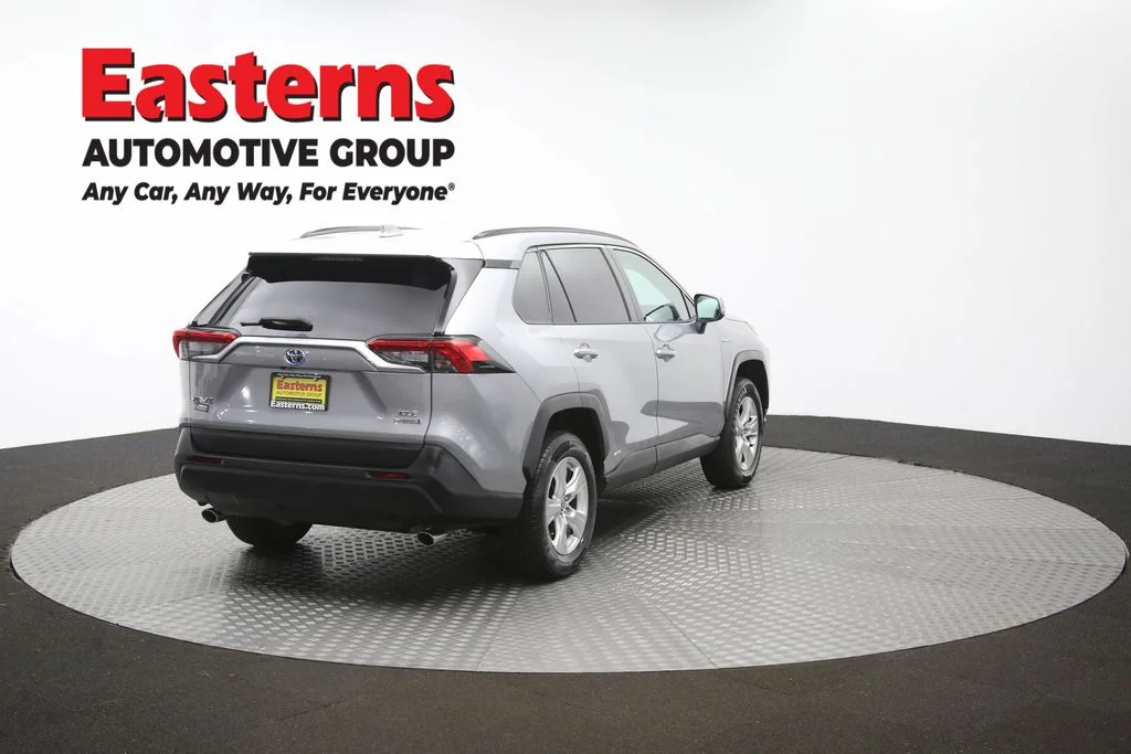 Used 2021 Silver Toyota XLE image 41