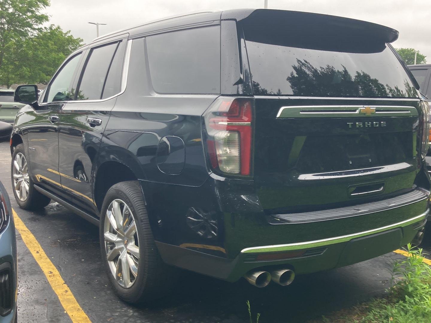 Used 2021 Black Chevrolet High Country image 4