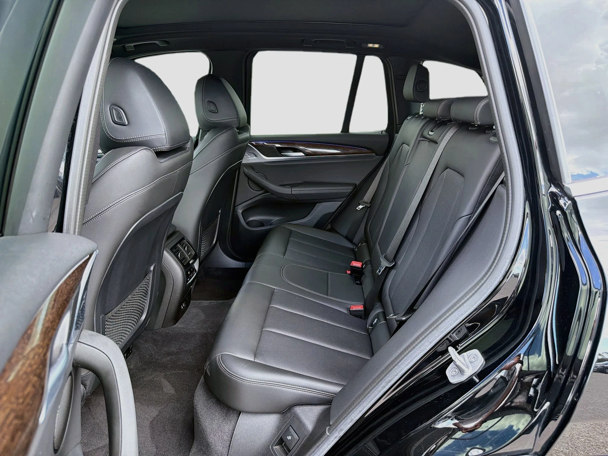 Used 2023 Jet Black BMW xDrive30i image 22