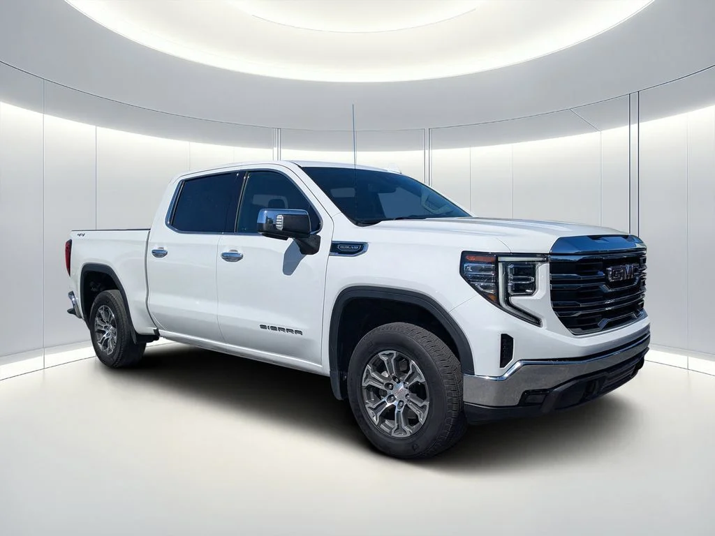 2025 GMC Sierra 4WD Crew Cab Short Box SLT's photo