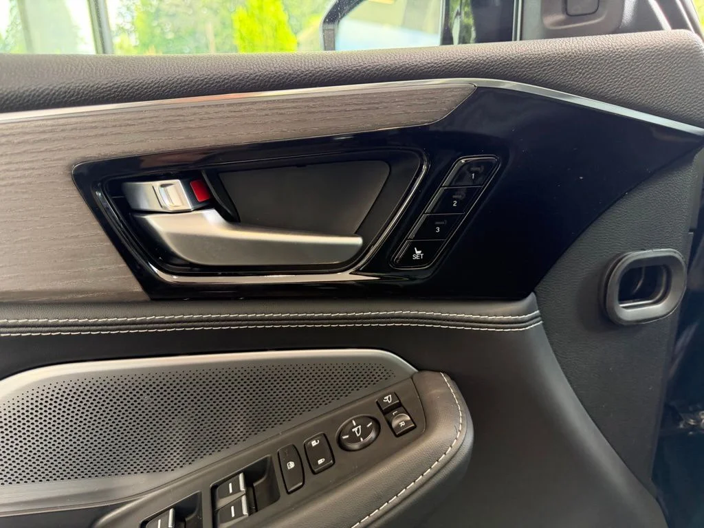 New 2026 Majestic Black Pearl Acura SH-AWD with Advance Package image 12