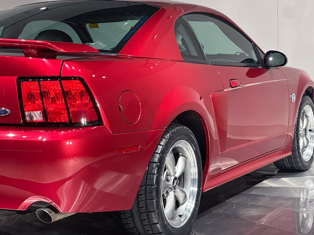 Used 2004  Ford GT image 31