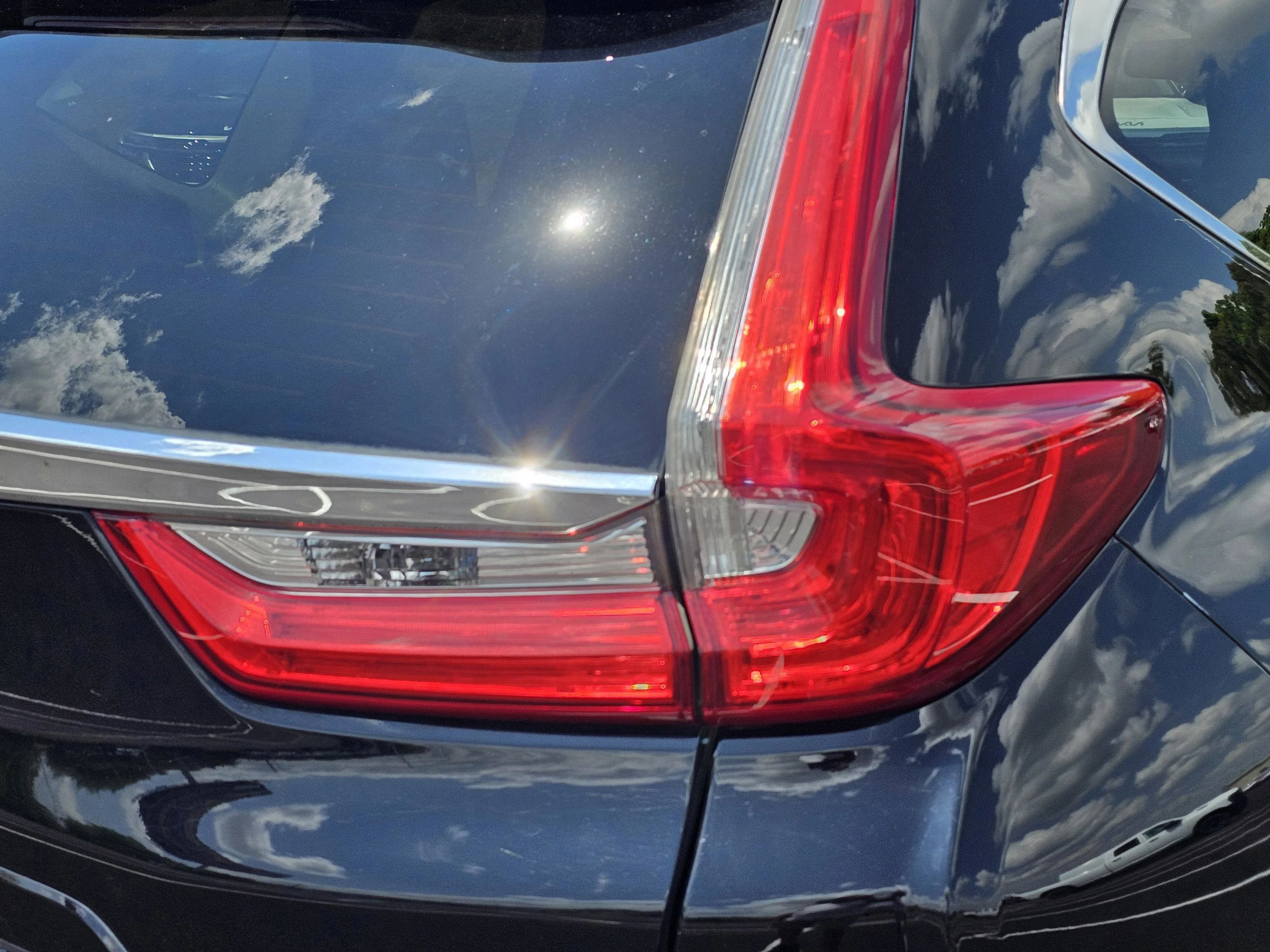 Used 2018 Crystal Black Pearl Honda EX-L image 19