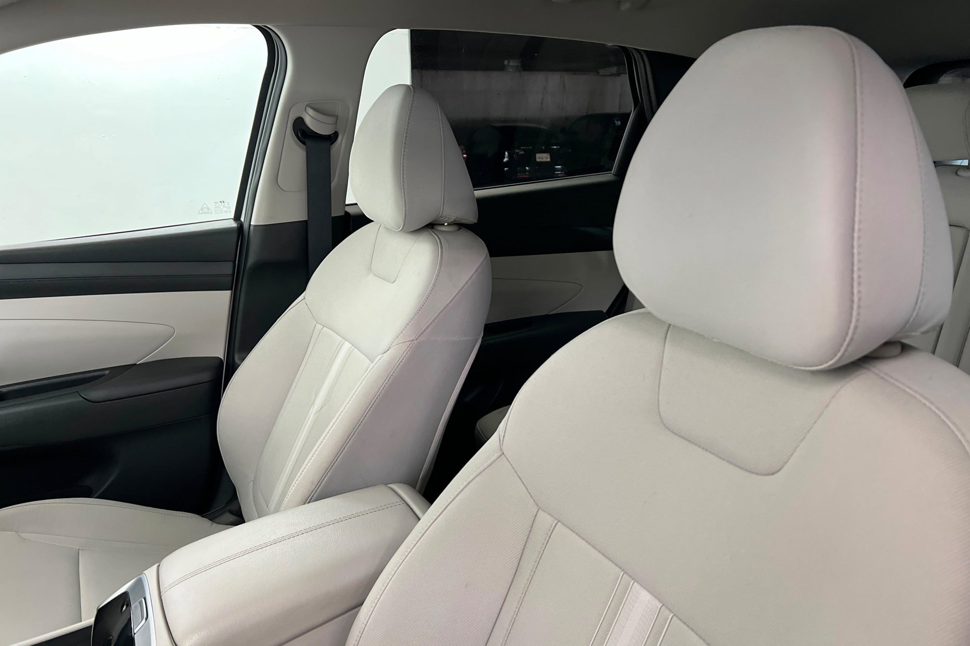 Used 2025 Serenity White Pearl Hyundai SEL image 17