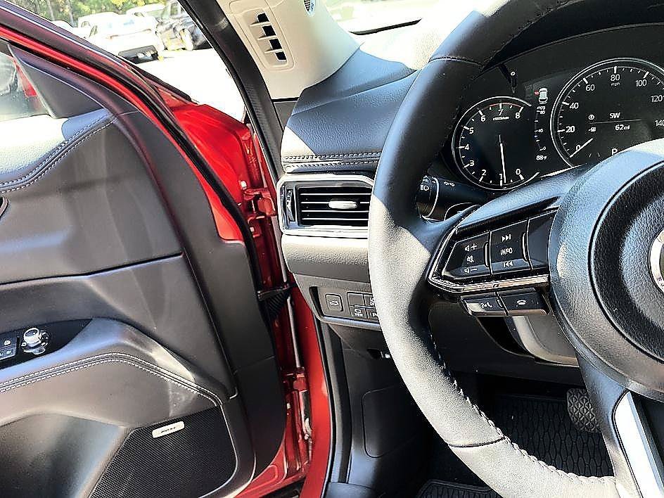 Used 2025 Soul Red Crystal Metallic Mazda 2.5 S Premium Plus Package image 9