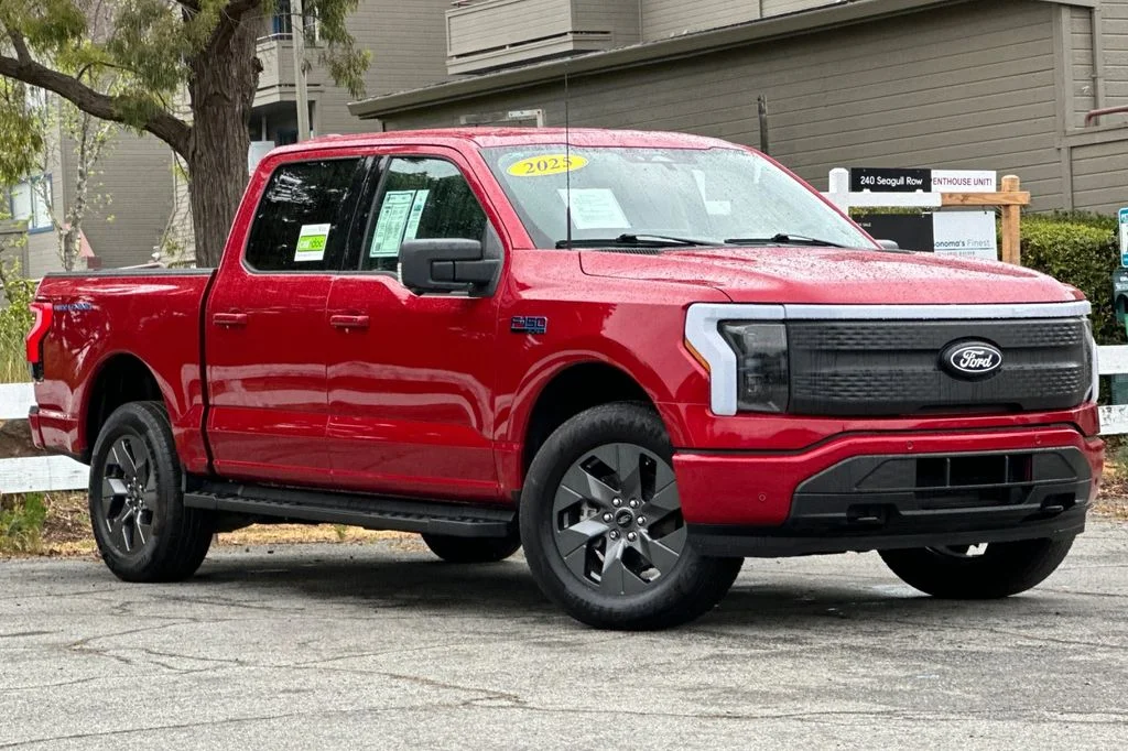 Used 2025 Ford F-150 Lightning Flash with VIN 1FT6W3LU7SWG06498 for sale in Albany, CA