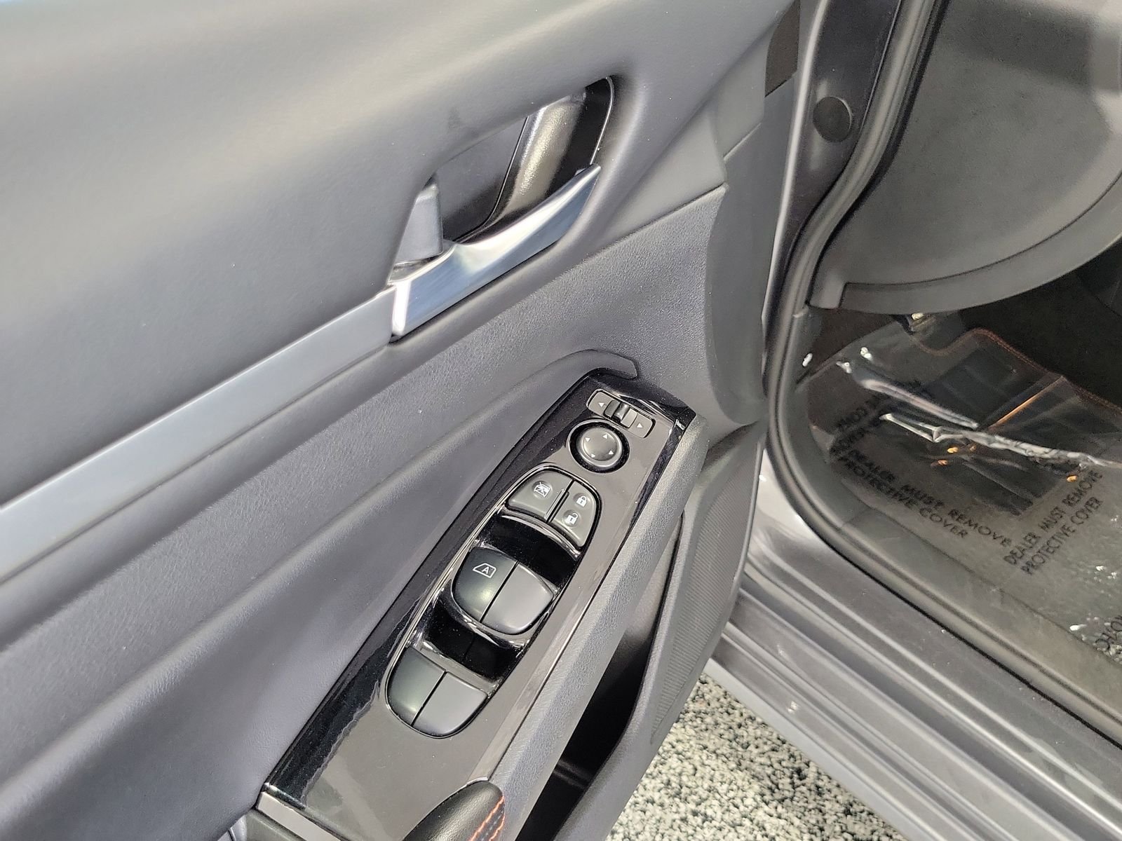 Used 2024 Gray Nissan 2.5 SR image 7