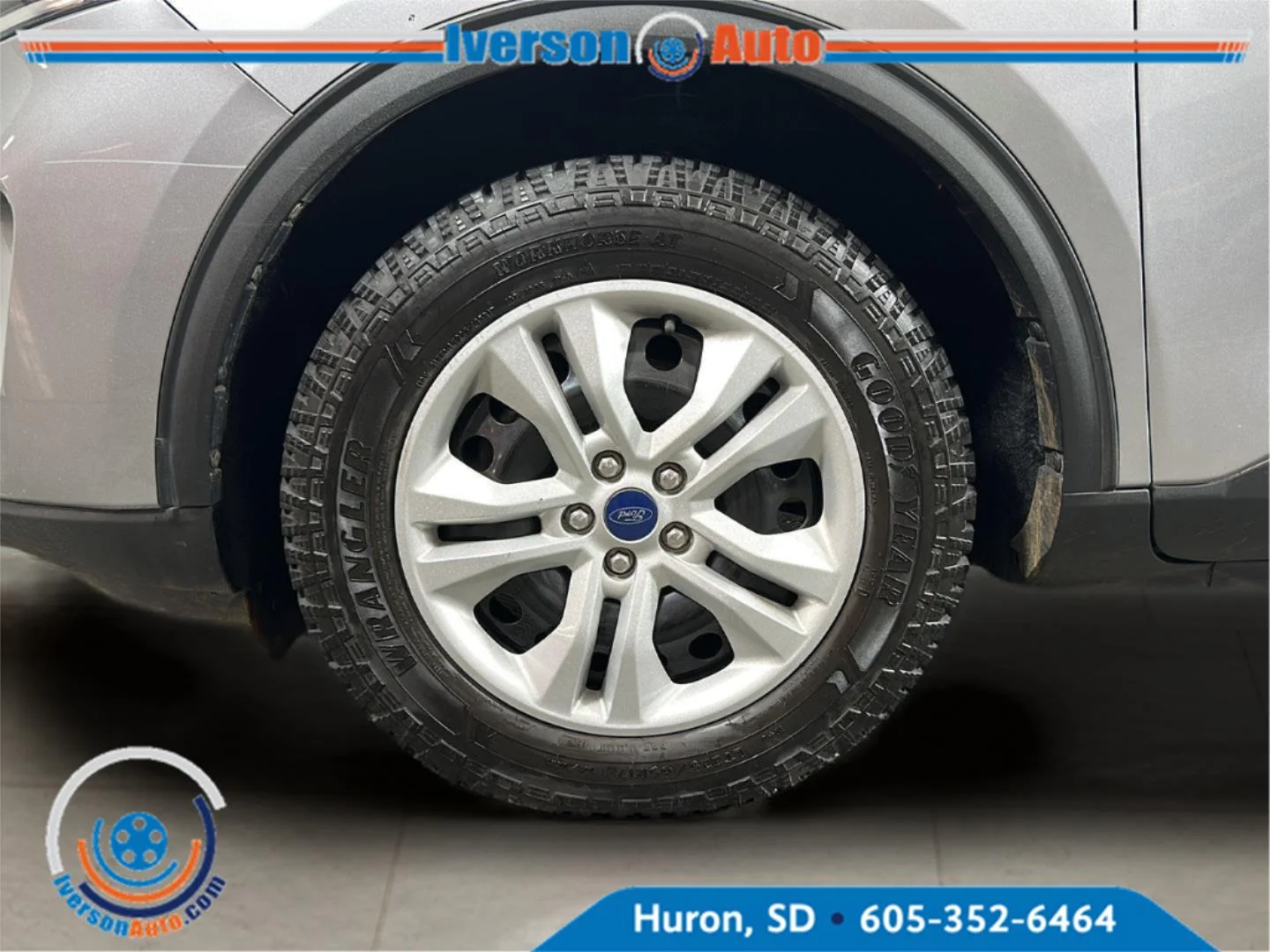 Used 2022 Iconic Silver Ford S image 7