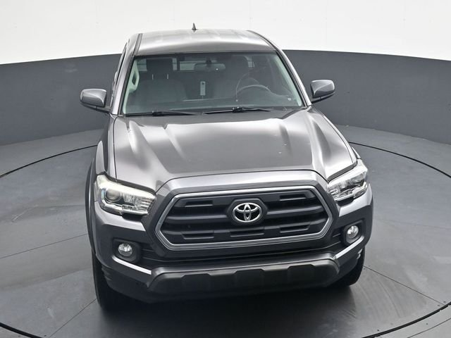 Used 2016 Gray Toyota SR5 image 27