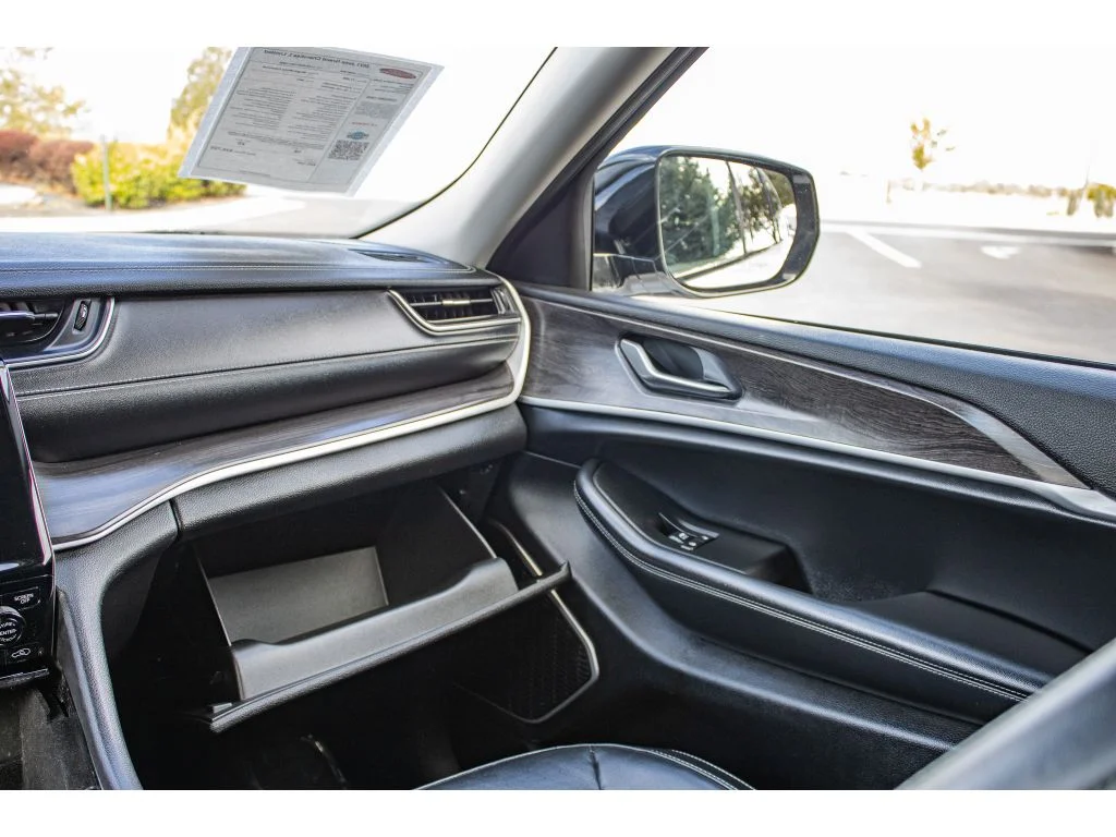 Used 2021 Bright White Clearcoat Jeep Limited image 52