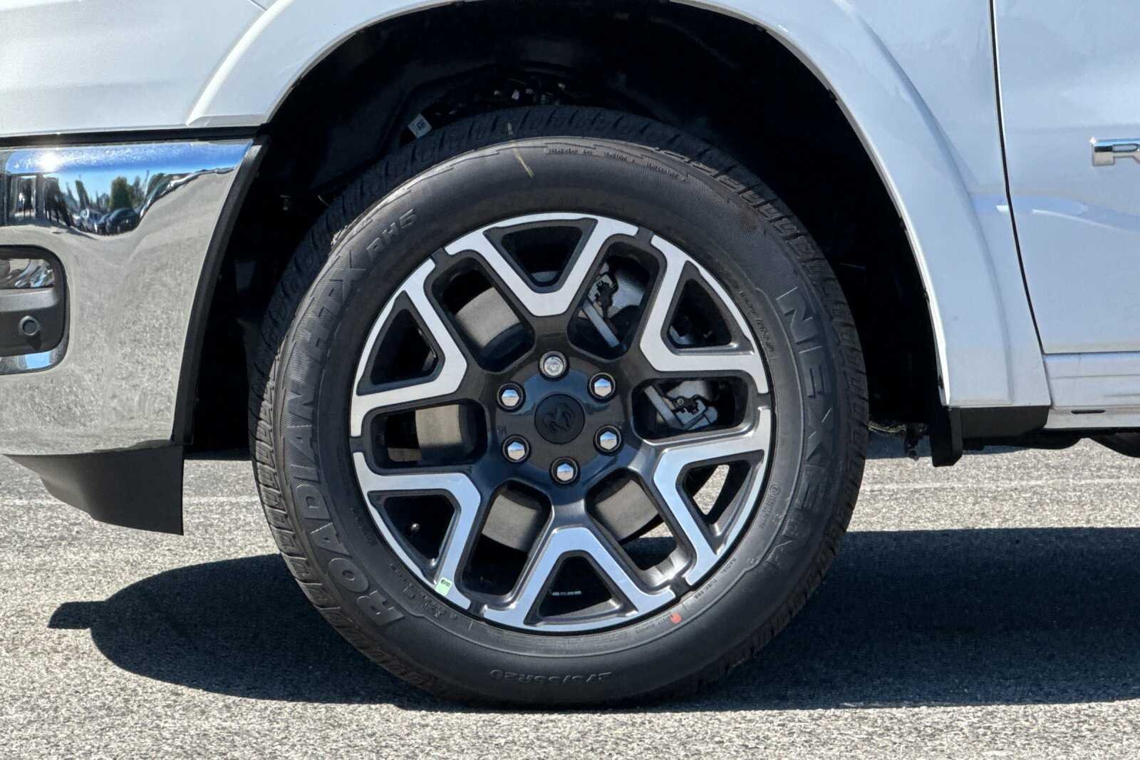 2026 RAM 1500 Laramie - Photo 25