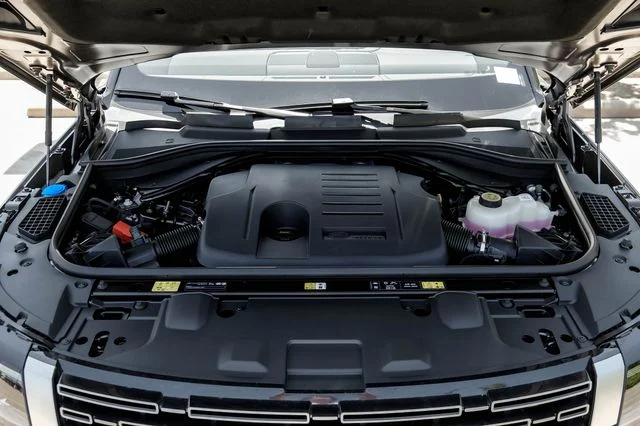 New 2026  Land Rover SE image 65