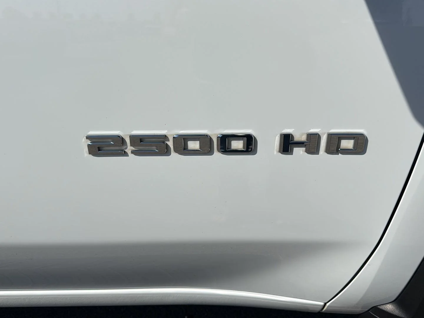 Used 2025 Summit White Chevrolet Custom image 30