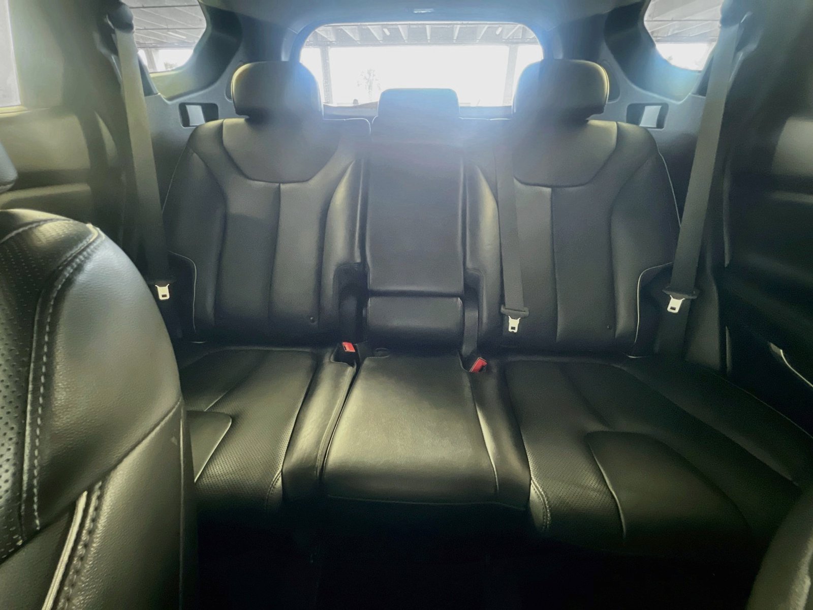 Used 2022 Black Hyundai Limited image 26