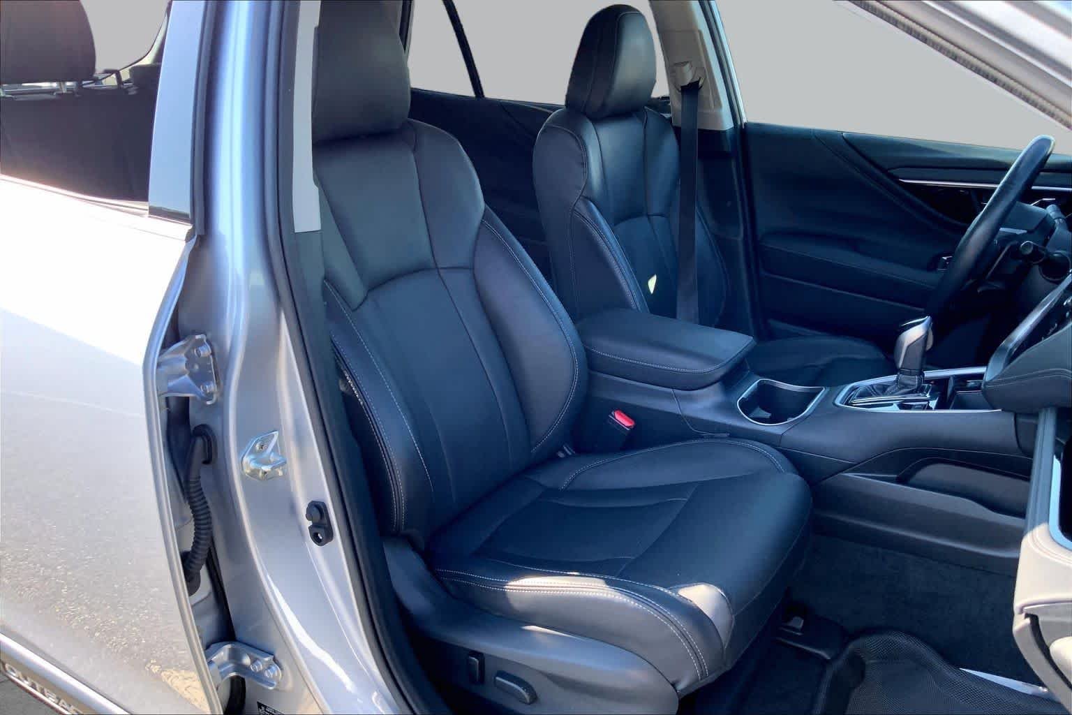Used 2024 Ice Silver Metallic Subaru Touring image 9
