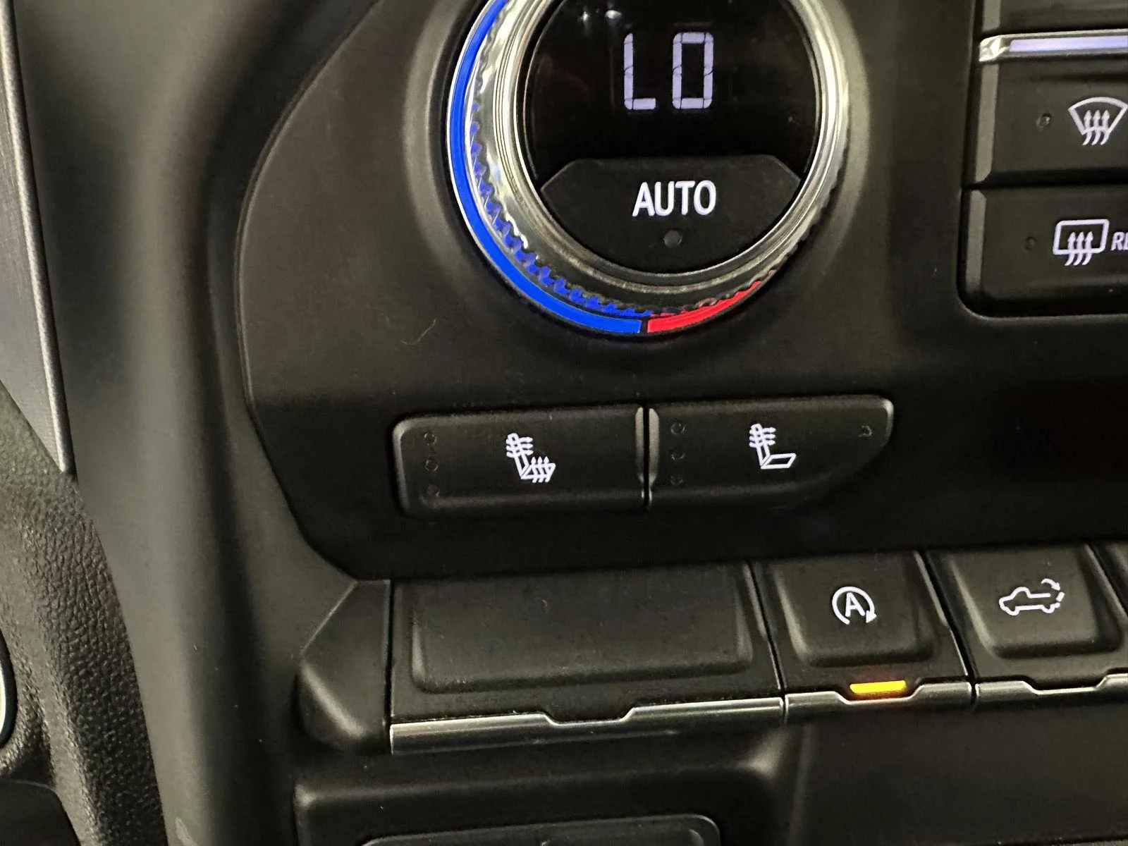 Used 2020 Onyx Black GMC Elevation image 31