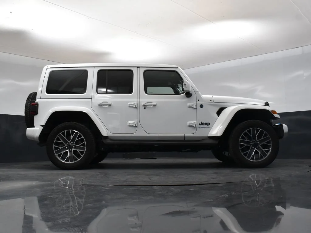 Used 2024 White Jeep High Altitude 4xe image 32
