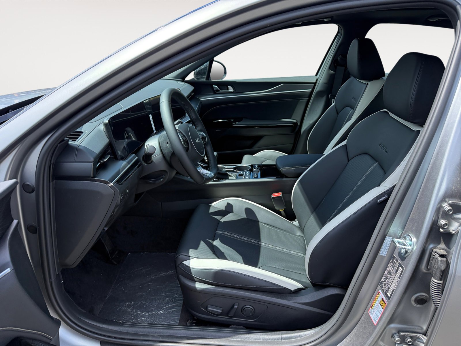 New 2026 Steel Matte Gray Kia GT-Line image 10