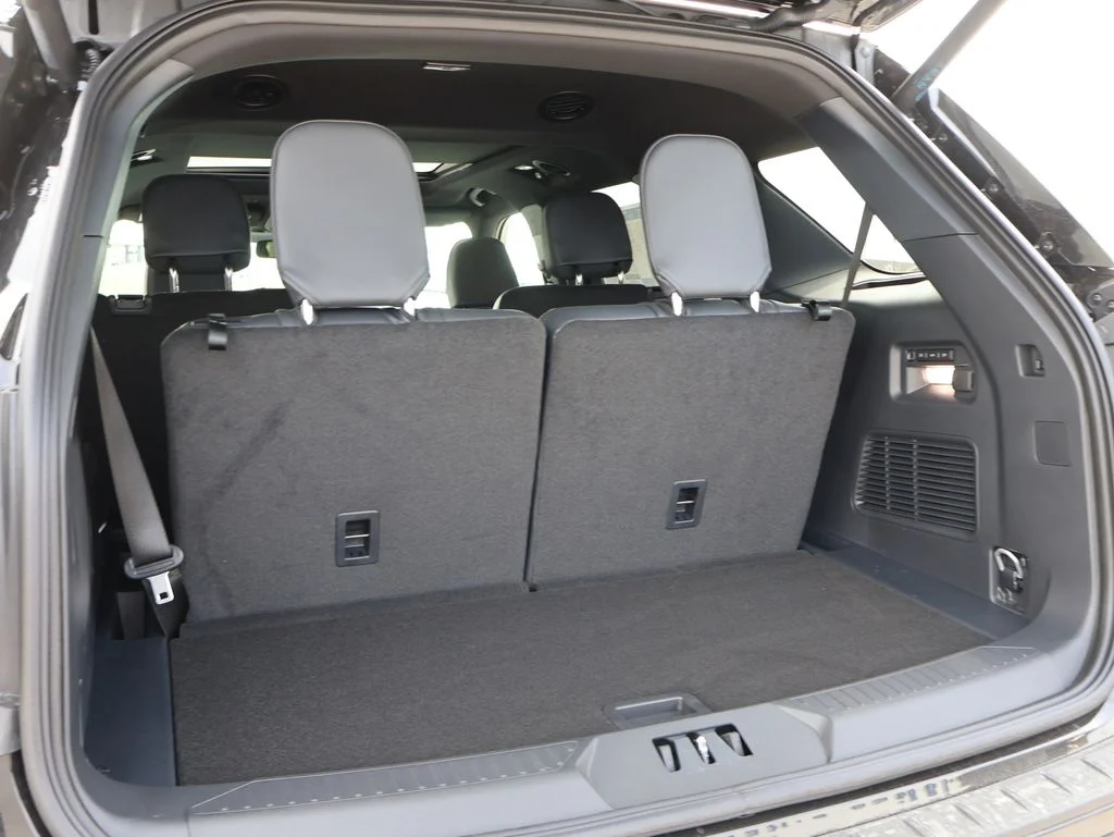 New 2026 Agate Black Metallic Ford Tremor® image 16
