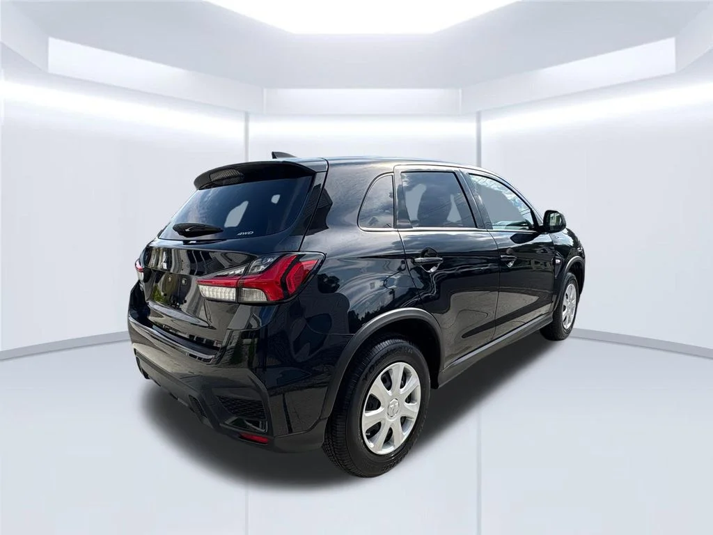 New 2026 Black Mitsubishi  image 9