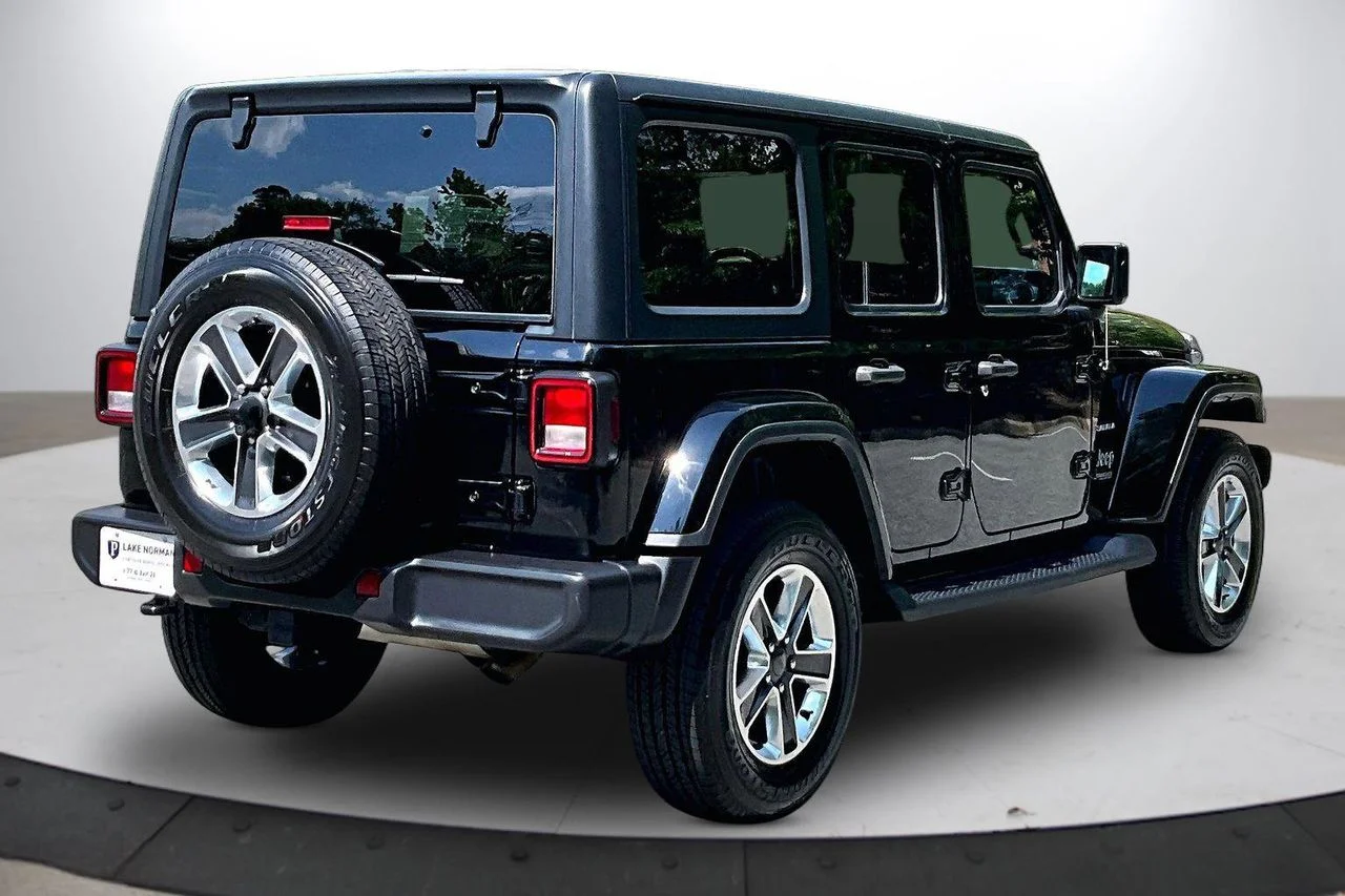 Certified Used 2022 Black Jeep Sahara image 9